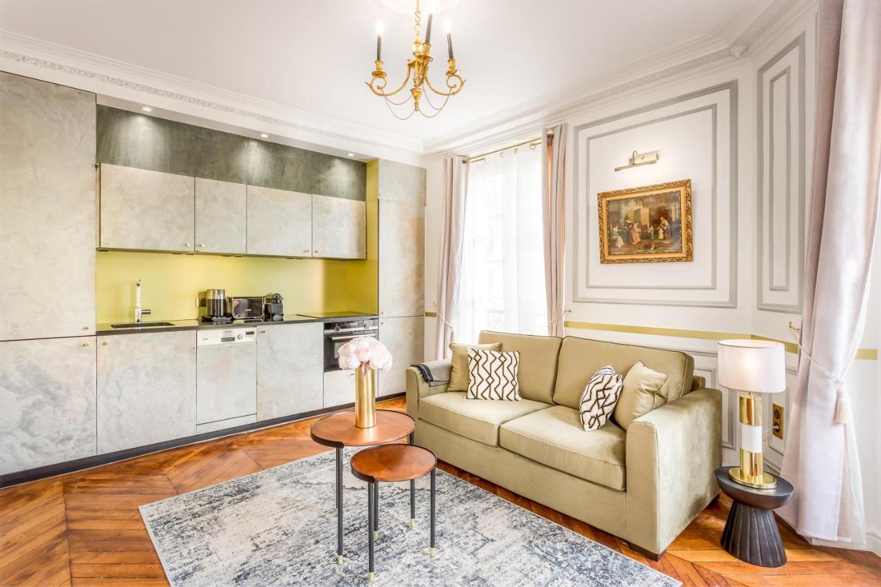 Luxury 2 Bedroom With Balcony - Louvre & Notre Dame Parijs Buitenkant foto