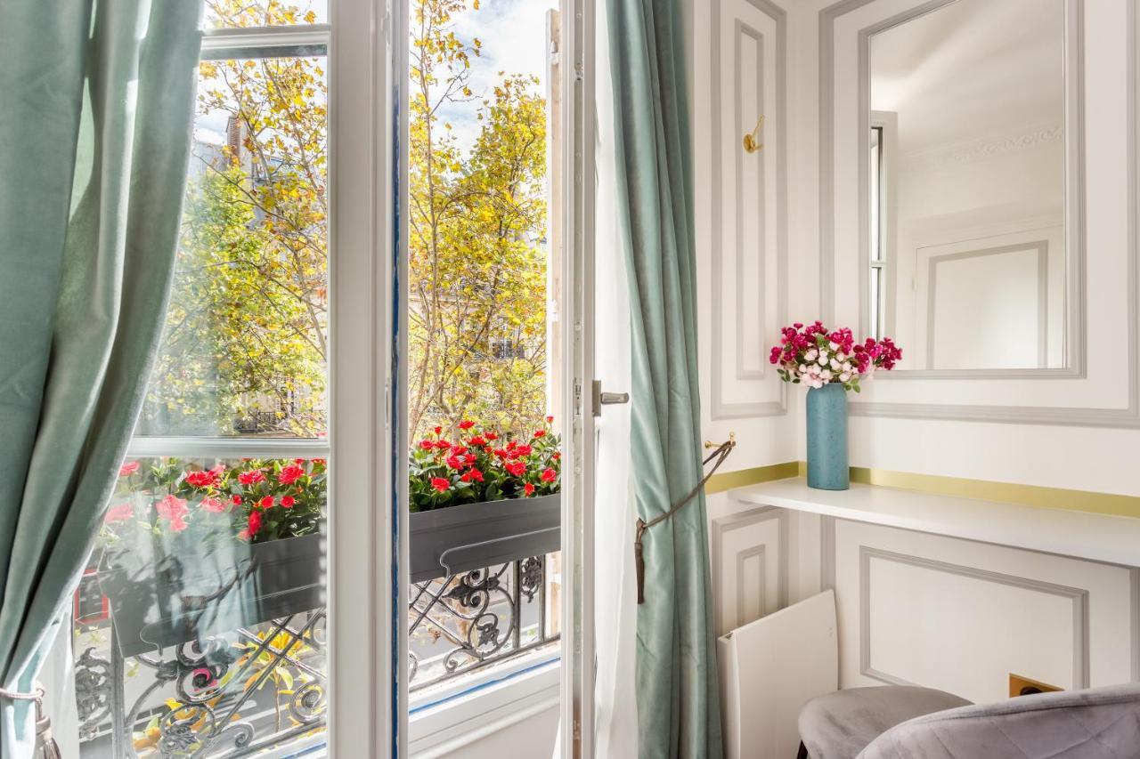 Luxury 2 Bedroom With Balcony - Louvre & Notre Dame Parijs Buitenkant foto